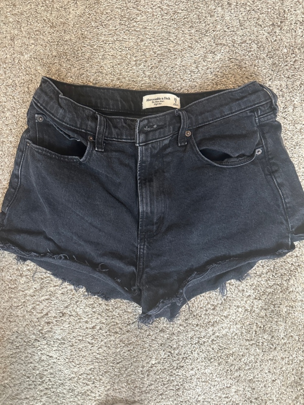 Abercrombie & Fitch Black Mom Short high rise sz 28